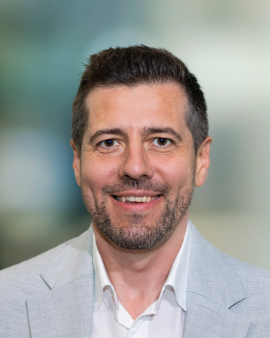 Dr. Artur Strasser